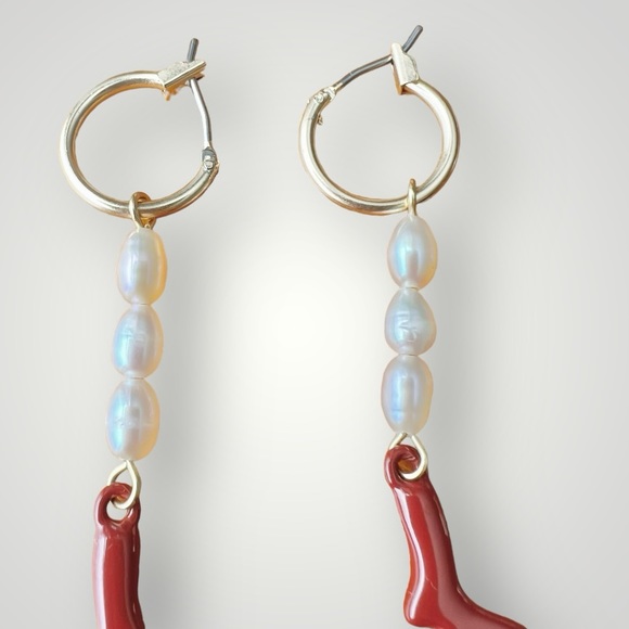 White Faux Pearl Rice & Red Coral Earrings Gold Hook Pre-Owned - Picture 4 of 6